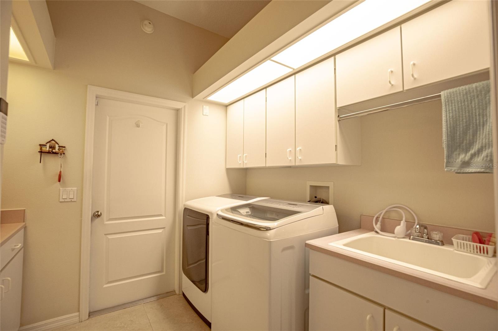 PINE LAKES - Residential