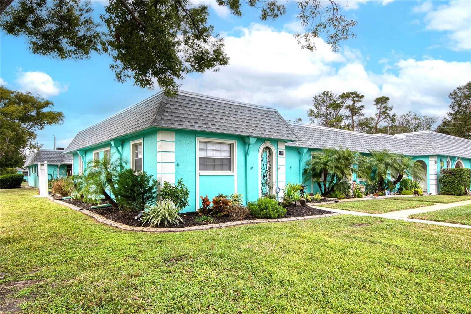 GARDENS BEACON SQUARE - Residential