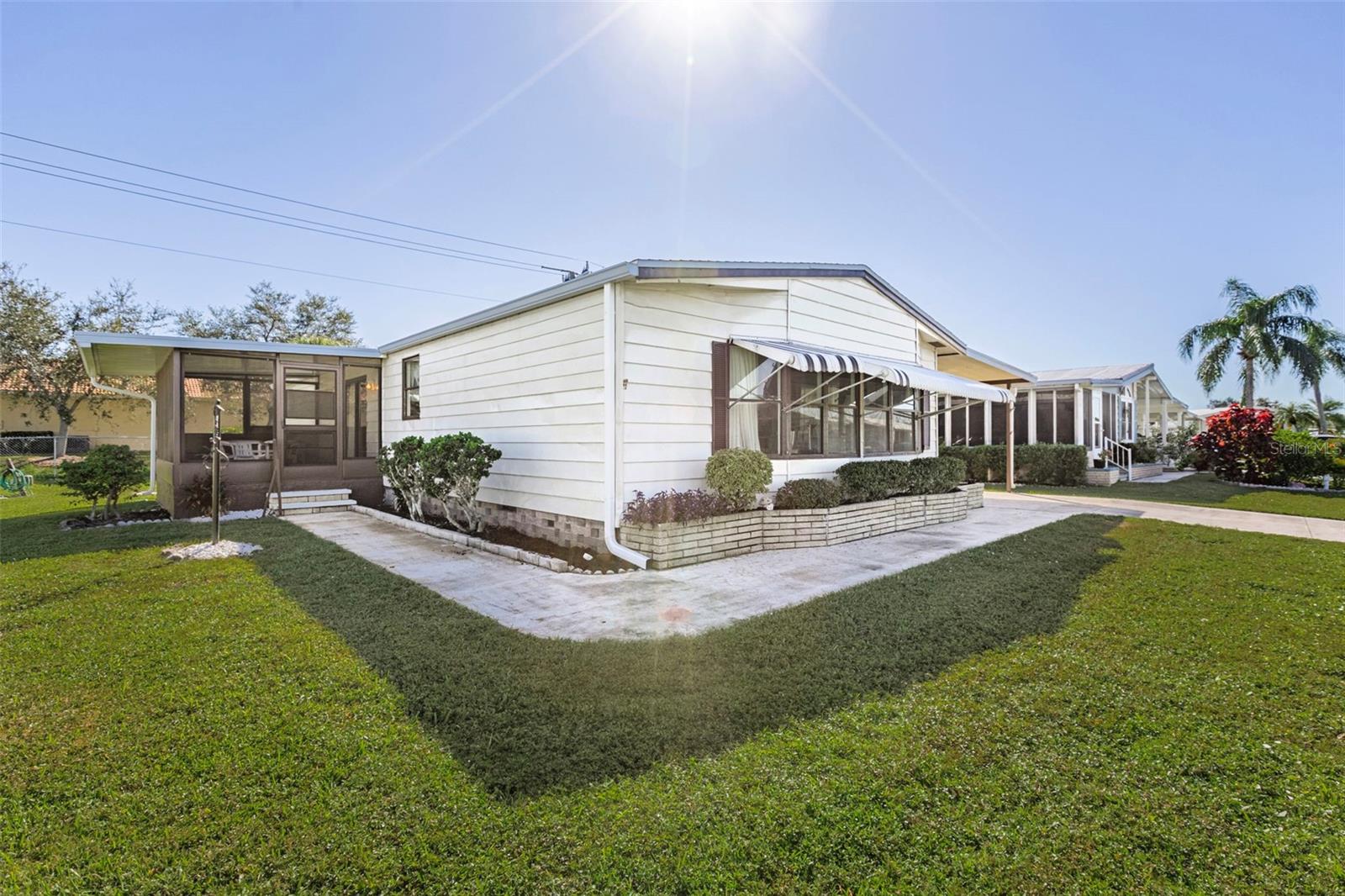 LA CASA MHP CO-OP - Residential