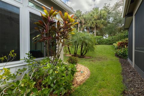 A home in WIMAUMA