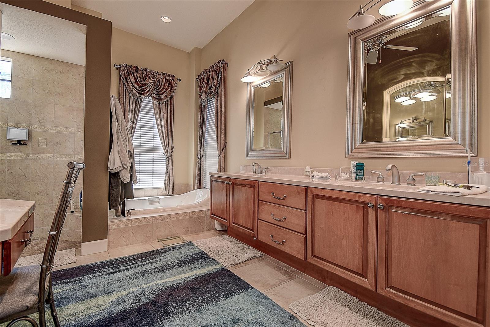 LAKE JOVITA GOLF AND COUNTRY CLUB PH 1 - Residential