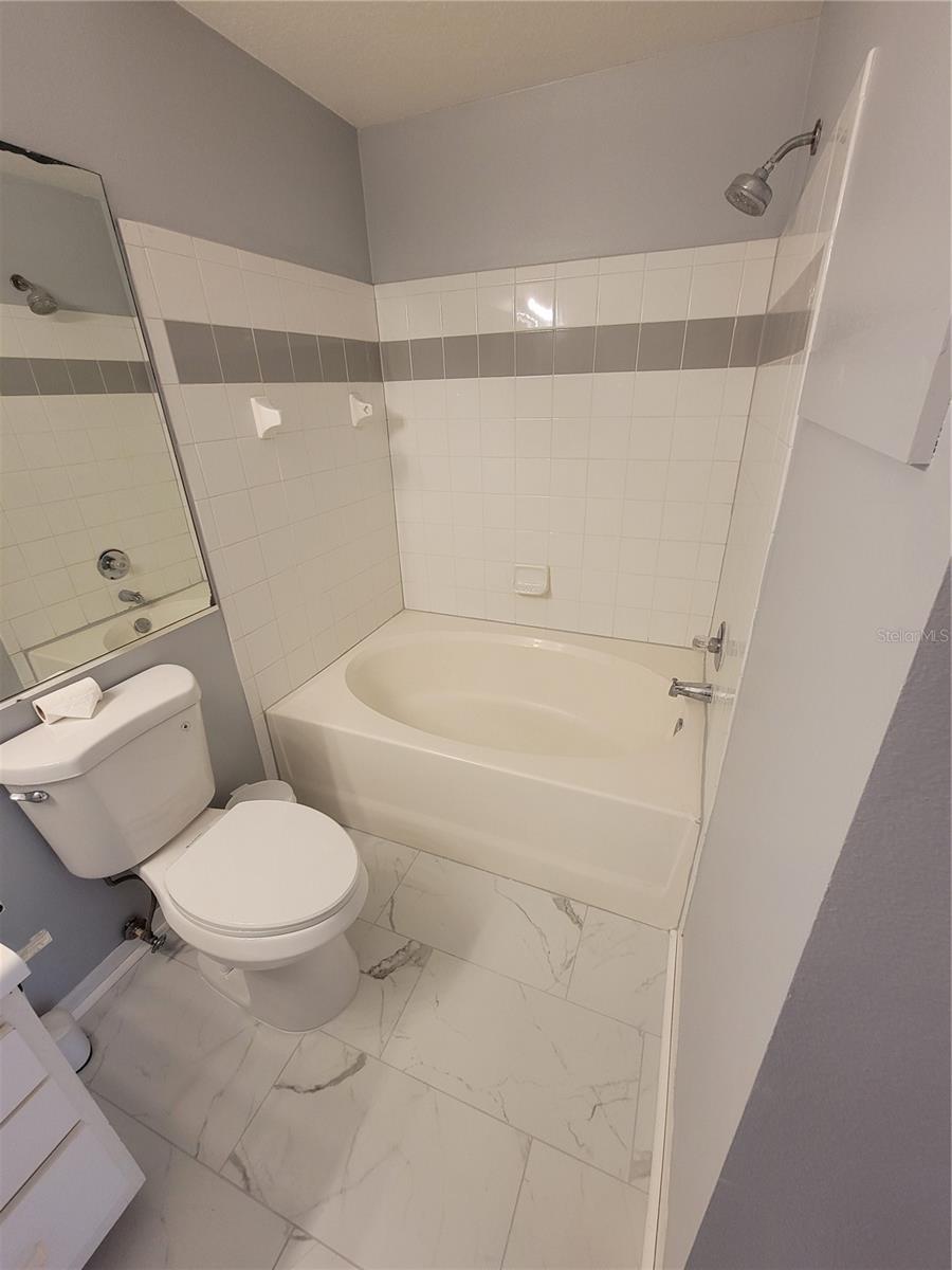 THE PINNACLE AT CARROLLWOOD A - Residential Lease