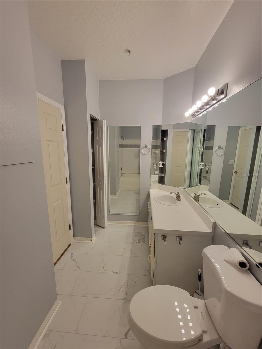 THE PINNACLE AT CARROLLWOOD A - Residential Lease