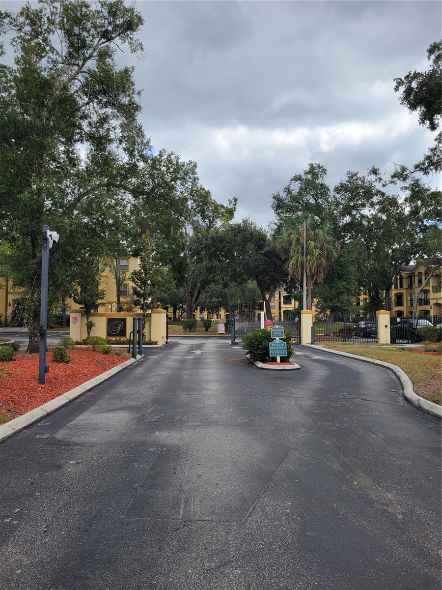 THE PINNACLE AT CARROLLWOOD A - Residential Lease