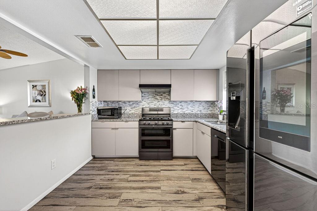 SOMERSET VILLAGE - Residential