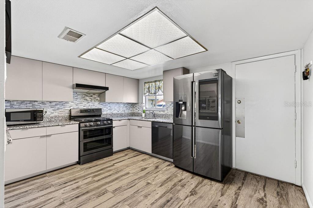 SOMERSET VILLAGE - Residential