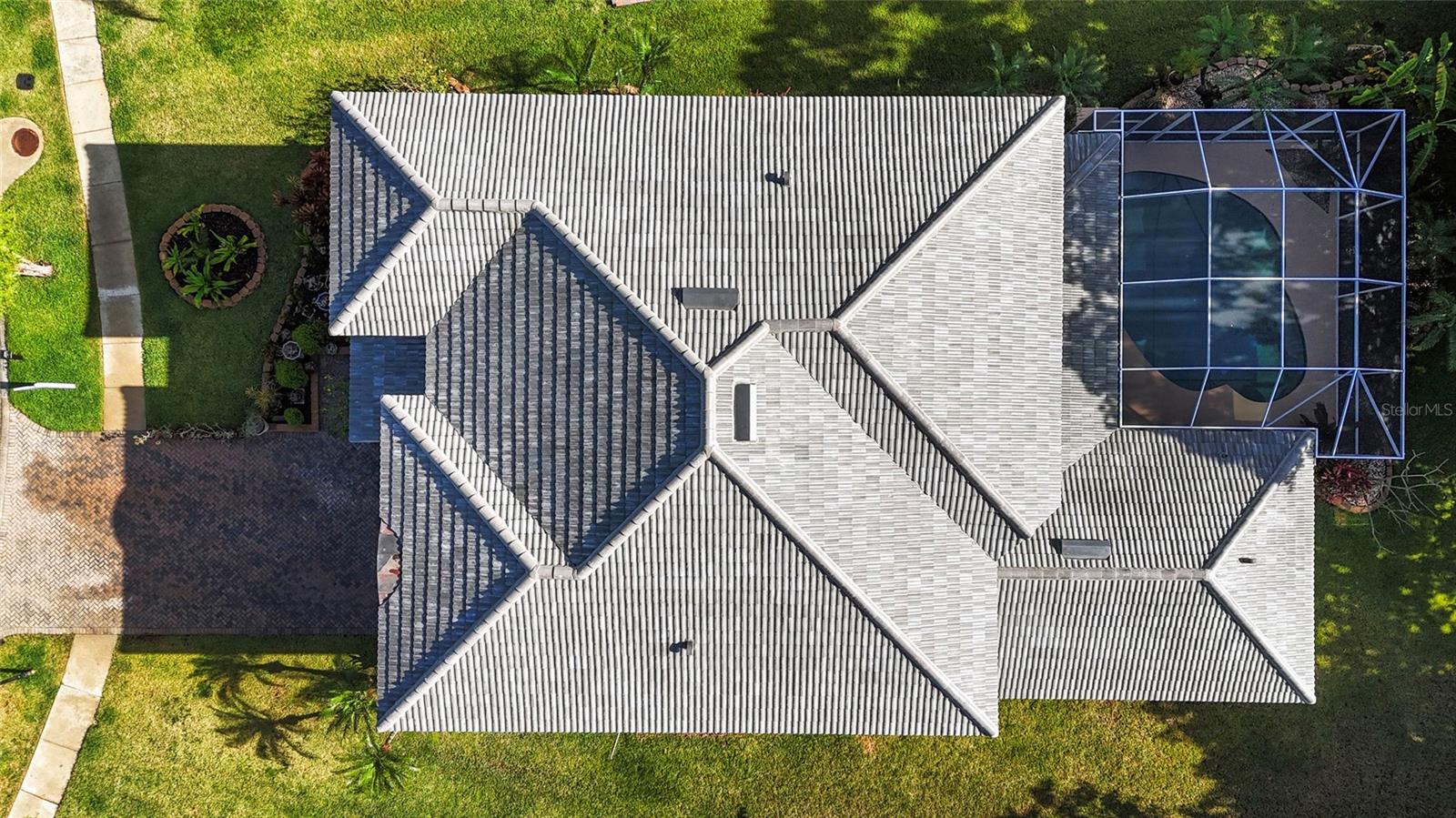 CARROLLWOOD CROSSING - Residential