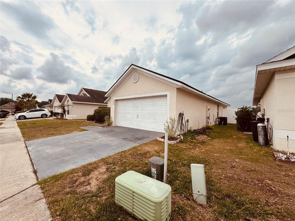 Photo of 268 Haversham Way, Davenport, FL 33897 (MLS # O6408114)