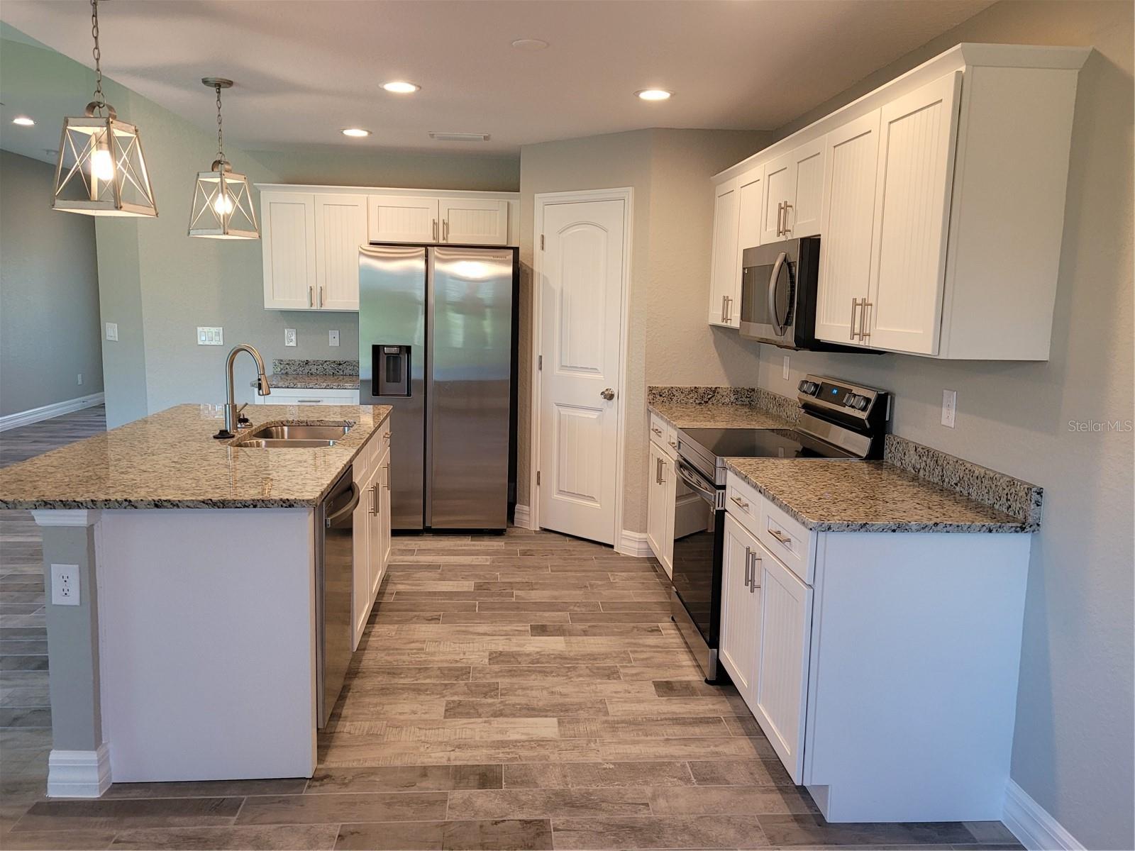 ROTONDA SANDS - Residential Lease