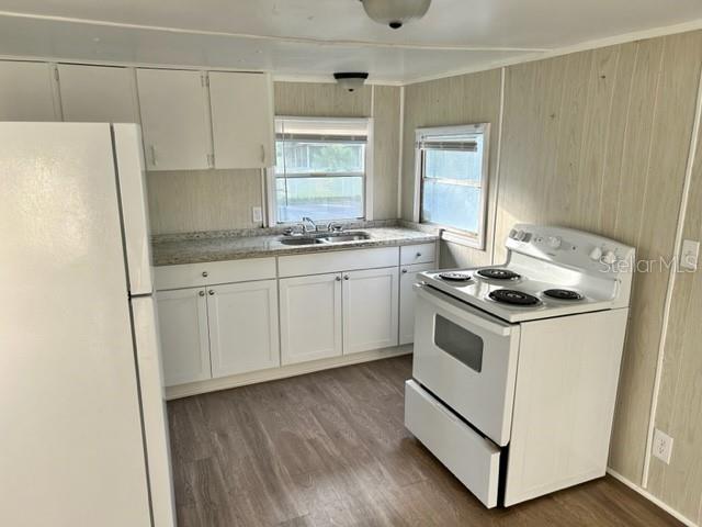 EDGEWOOD PARK - Residential