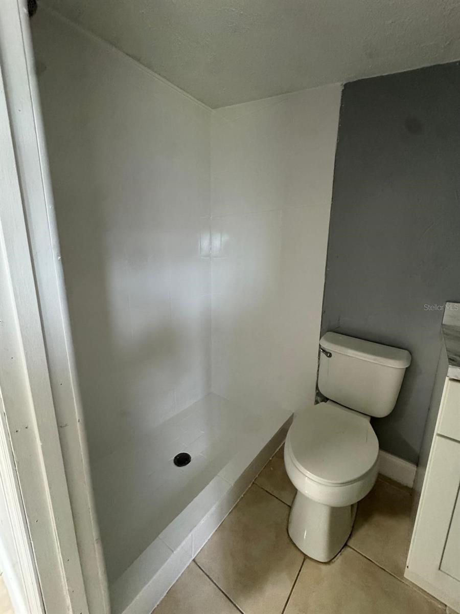 EAST ORLANDO - Residential Lease