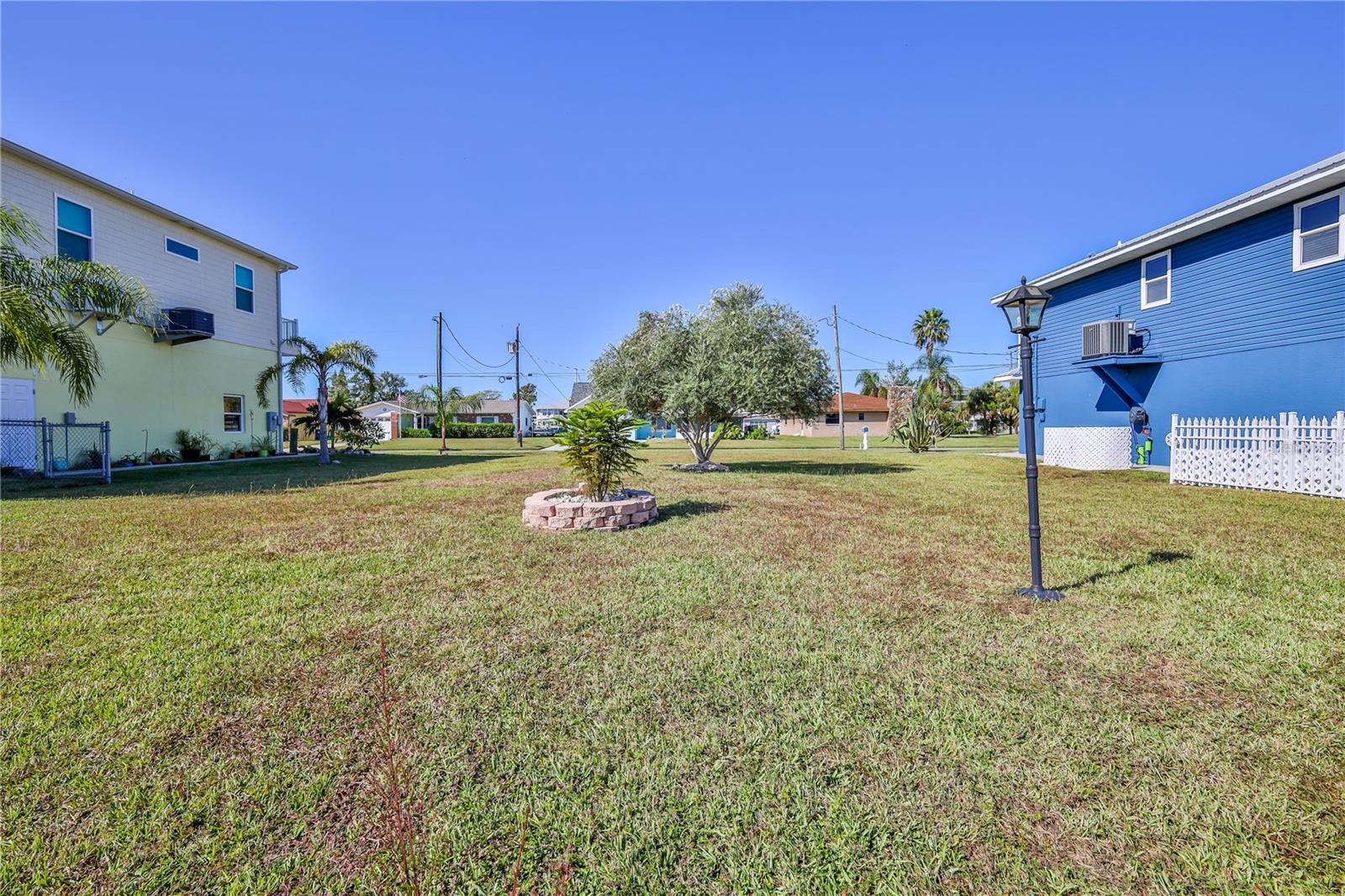 GULF COAST RET - Land