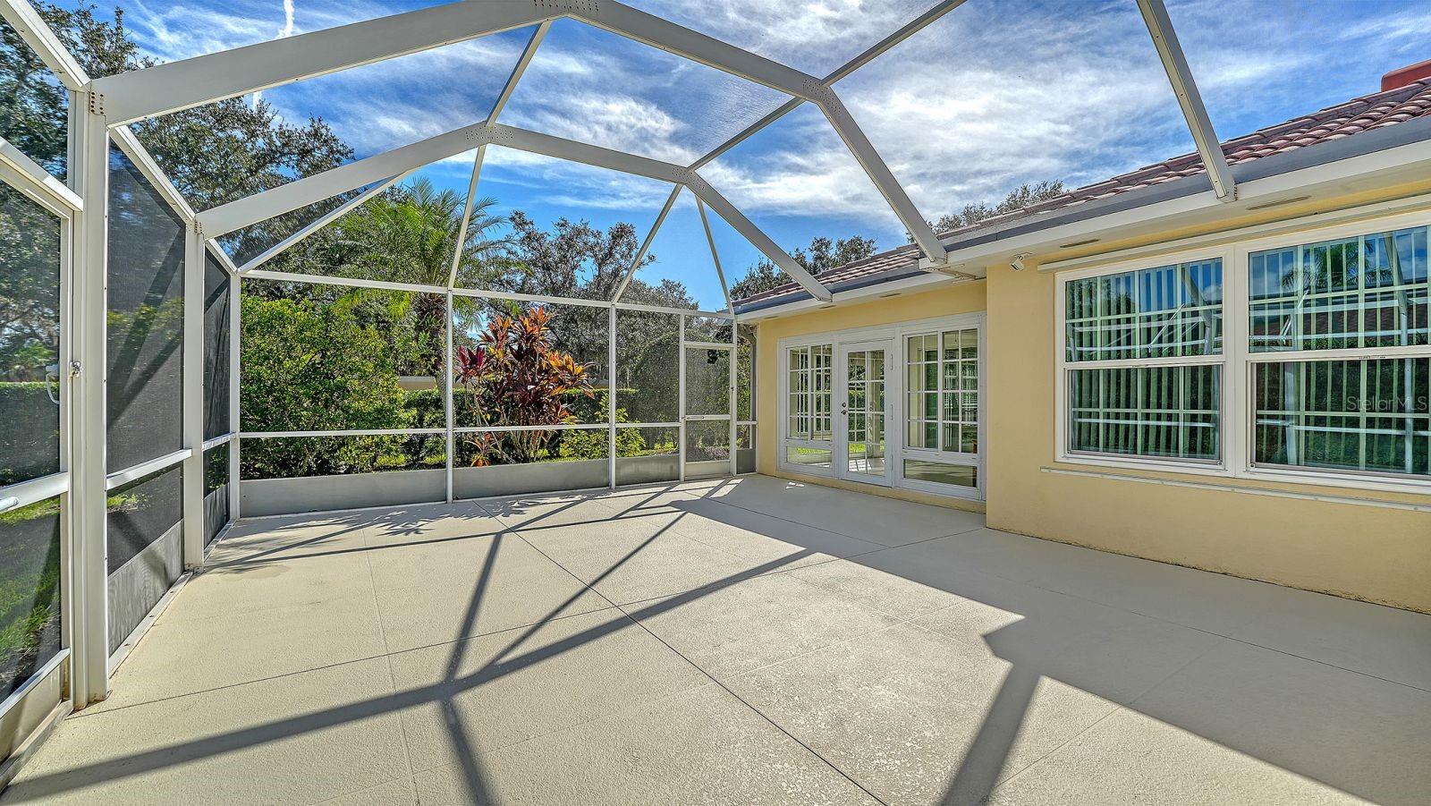 VILLAGEWALK - Residential