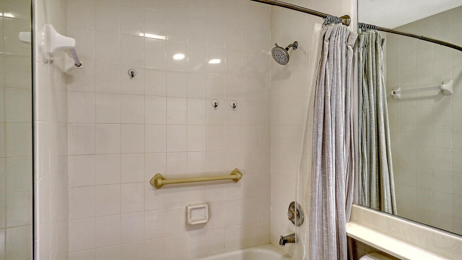 VILLAGEWALK - Residential