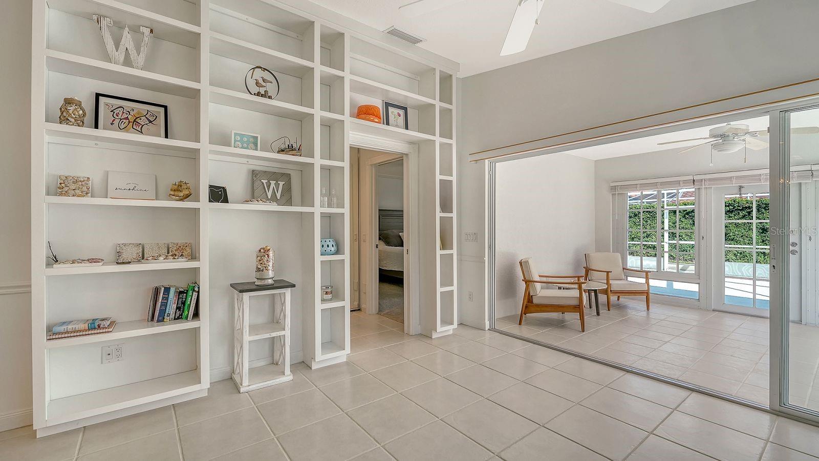 VILLAGEWALK - Residential