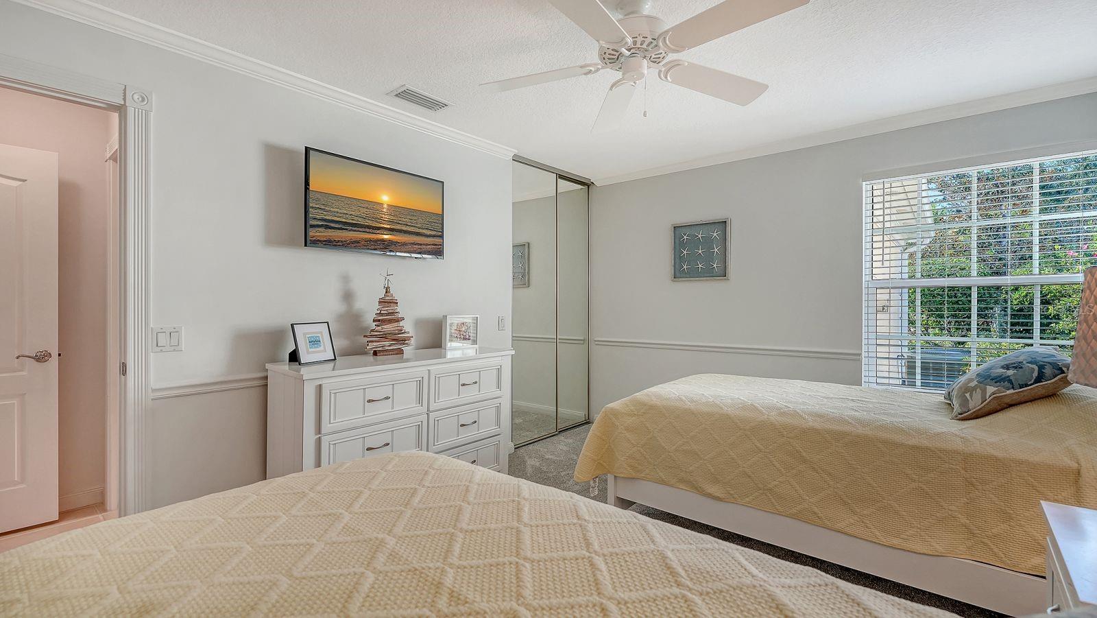 VILLAGEWALK - Residential