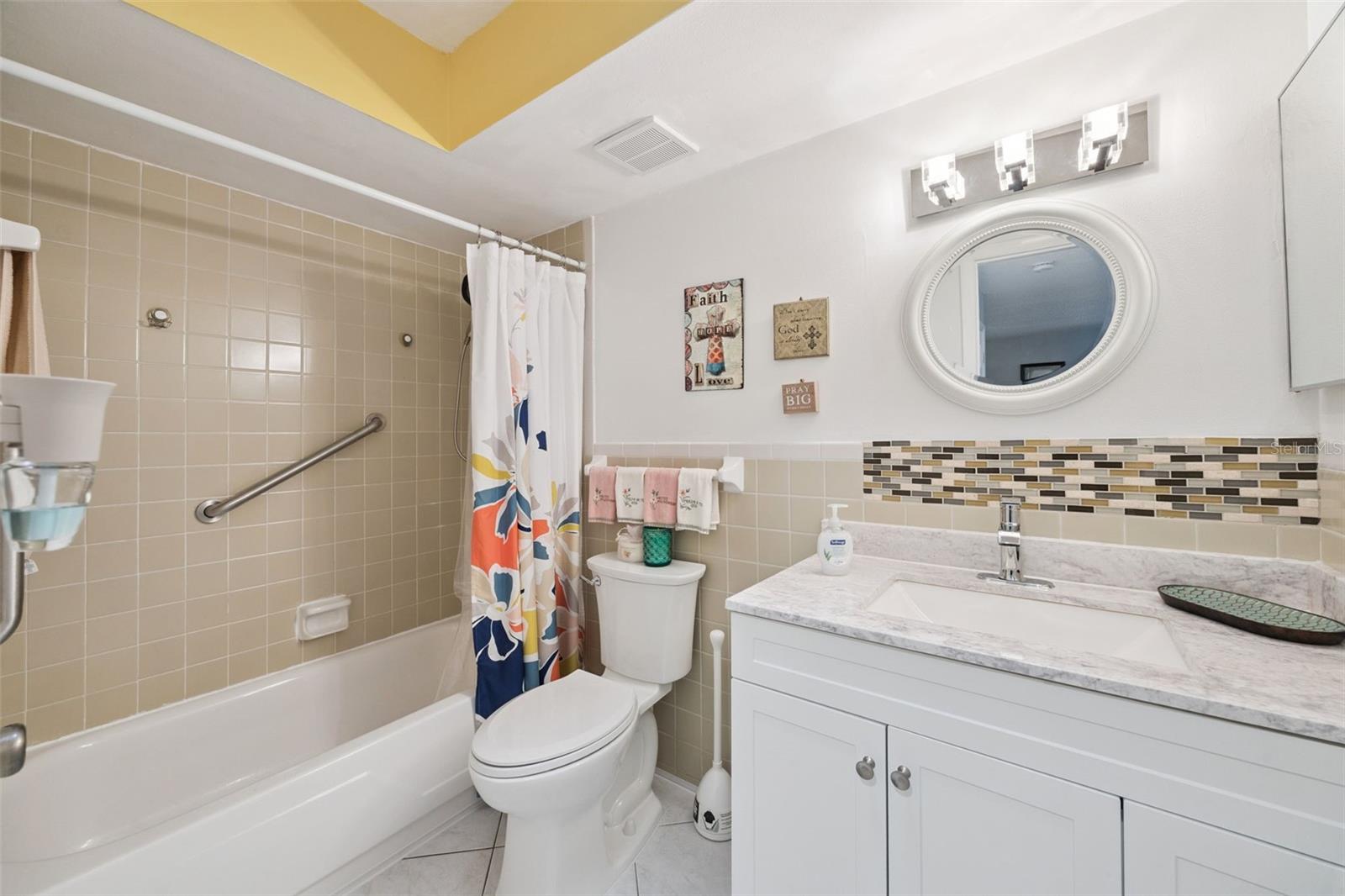 SUMMIT VILLAGE UNIT 3 A CONDO - Residential