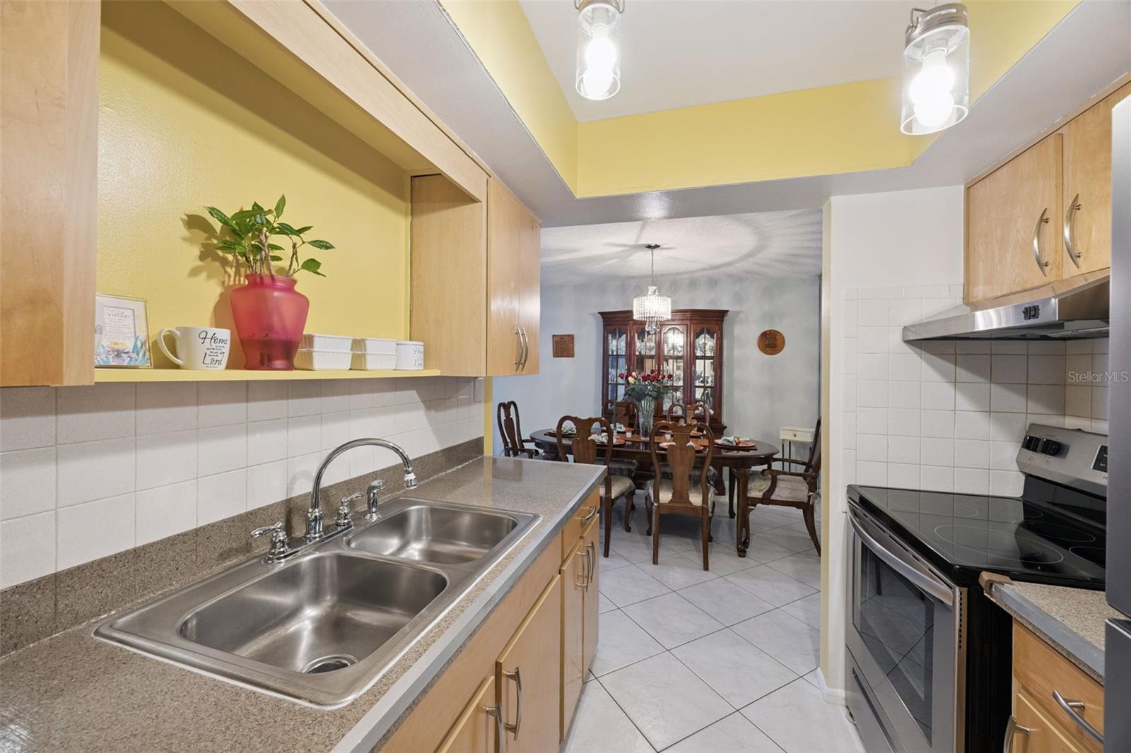 SUMMIT VILLAGE UNIT 3 A CONDO - Residential