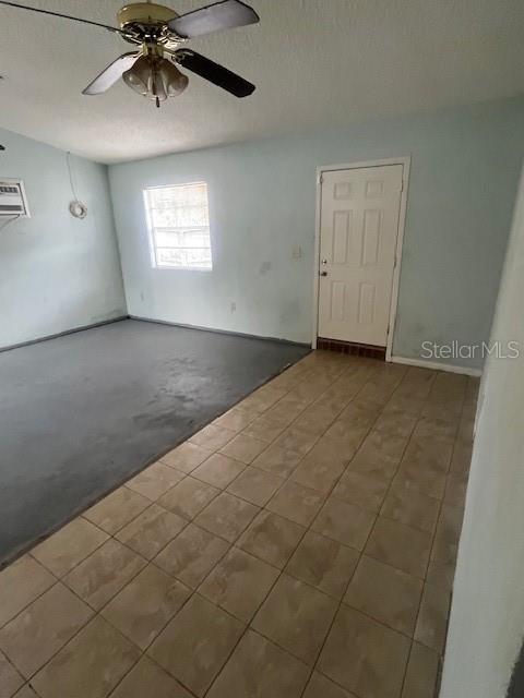 MOUNT DORA SUN COUNTRY SUB - Residential