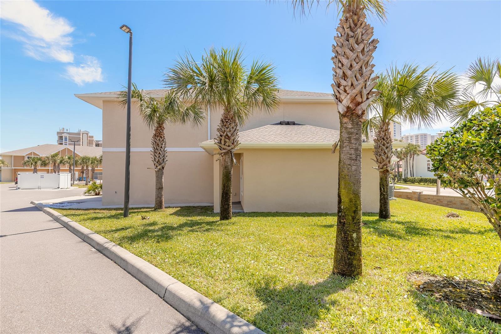 OCEANS 25 - Residential