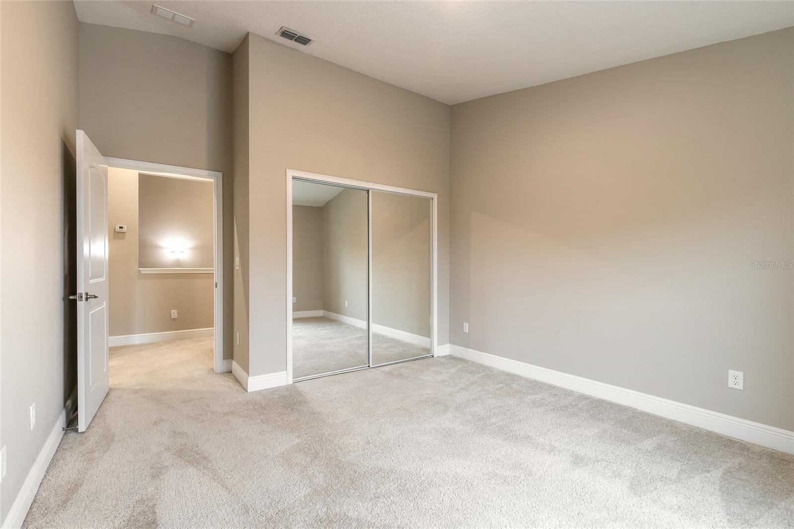 OCEANS 25 - Residential