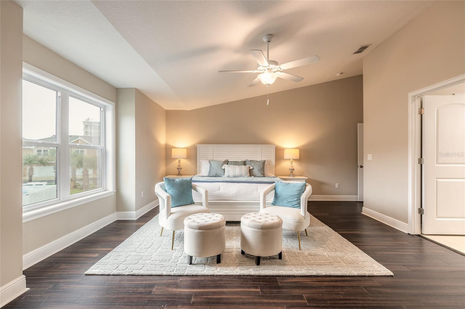 OCEANS 25 - Residential