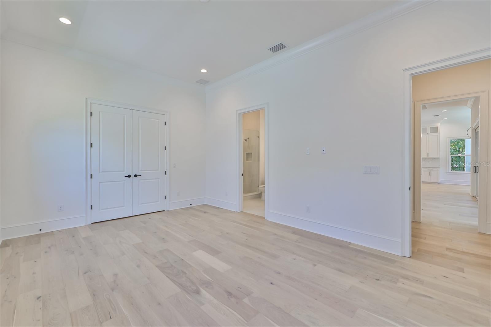 SUNSET PARK - Residential