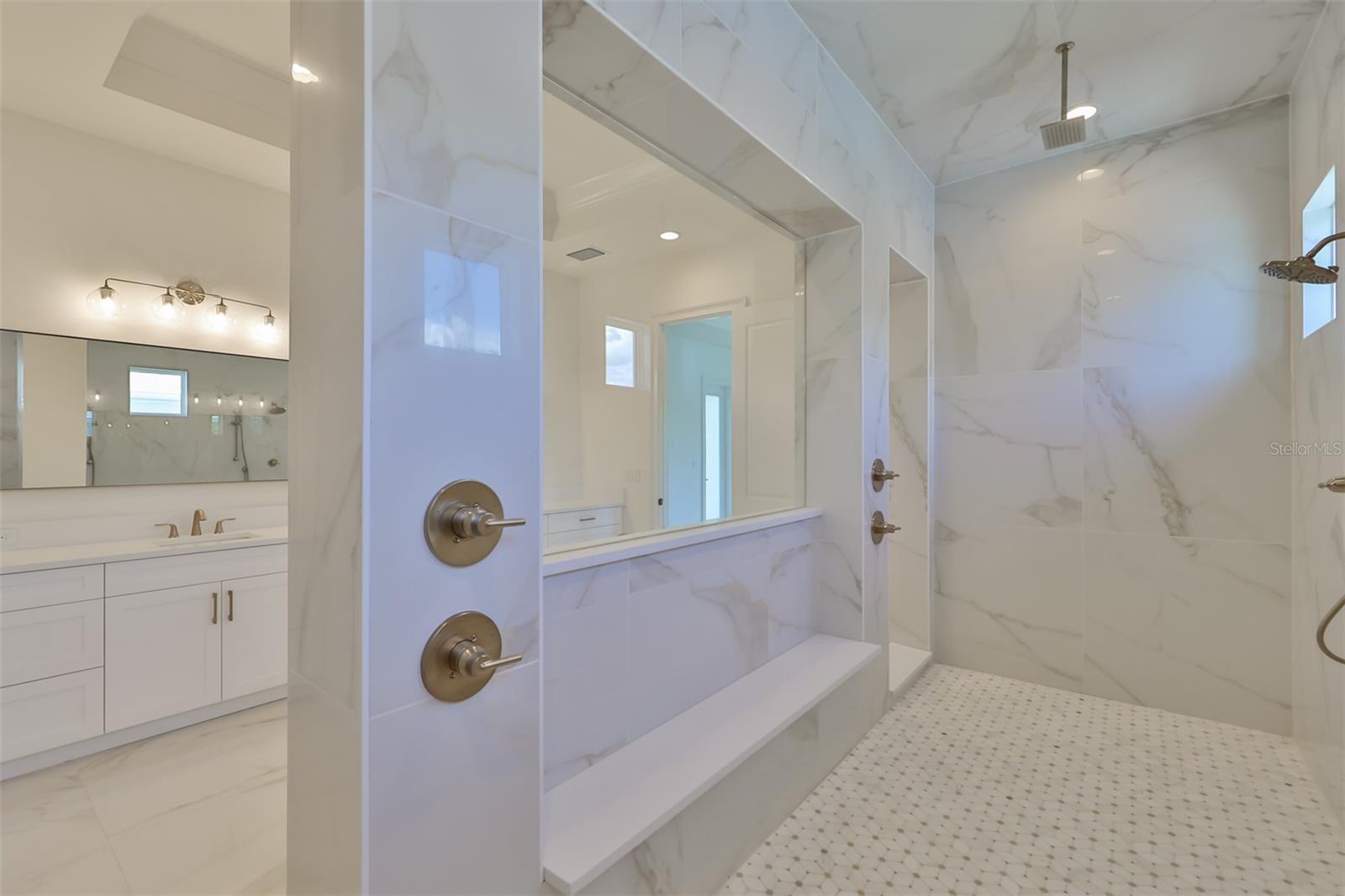 SUNSET PARK - Residential