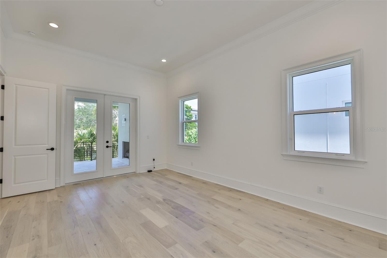 SUNSET PARK - Residential