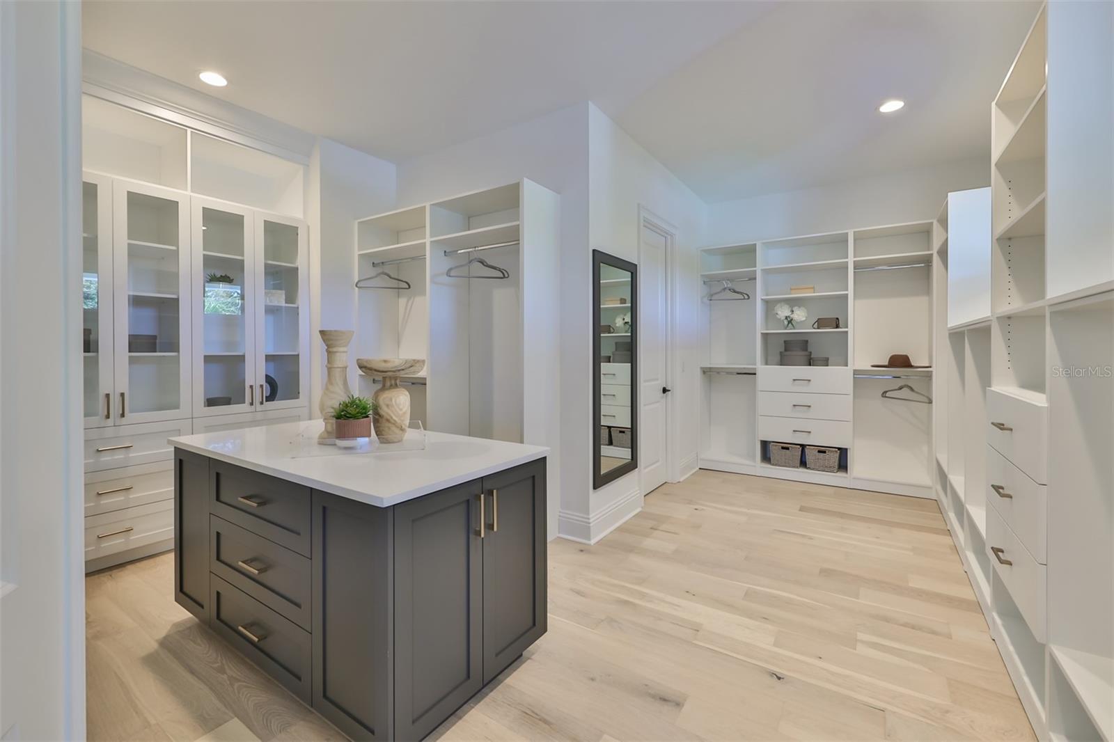 SUNSET PARK - Residential