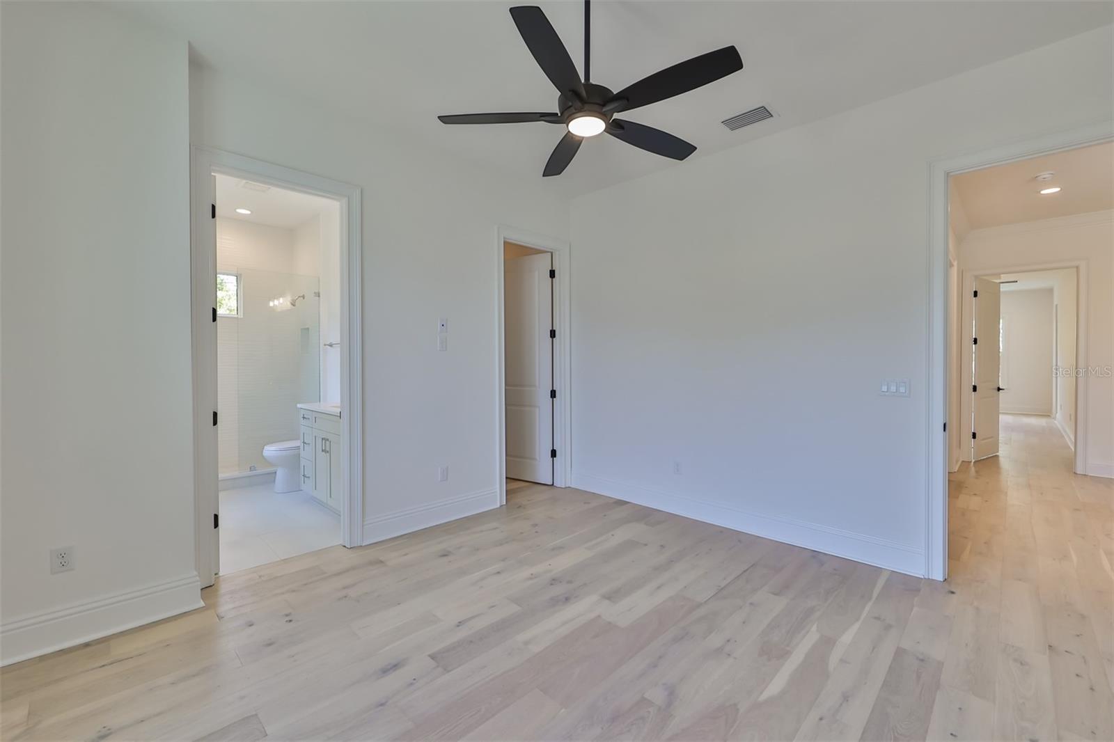 SUNSET PARK - Residential