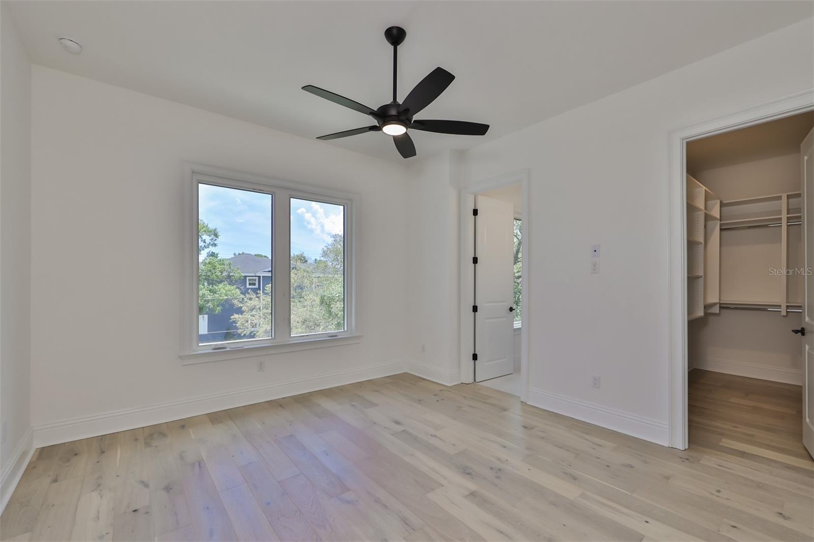 SUNSET PARK - Residential