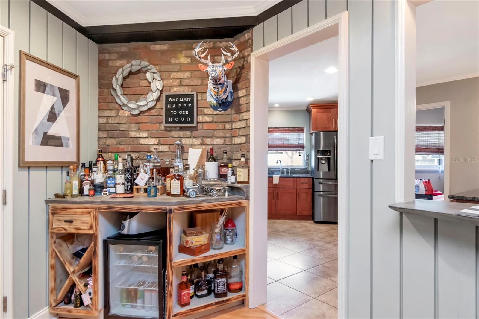 LAKESIDE TERRACE - Residential