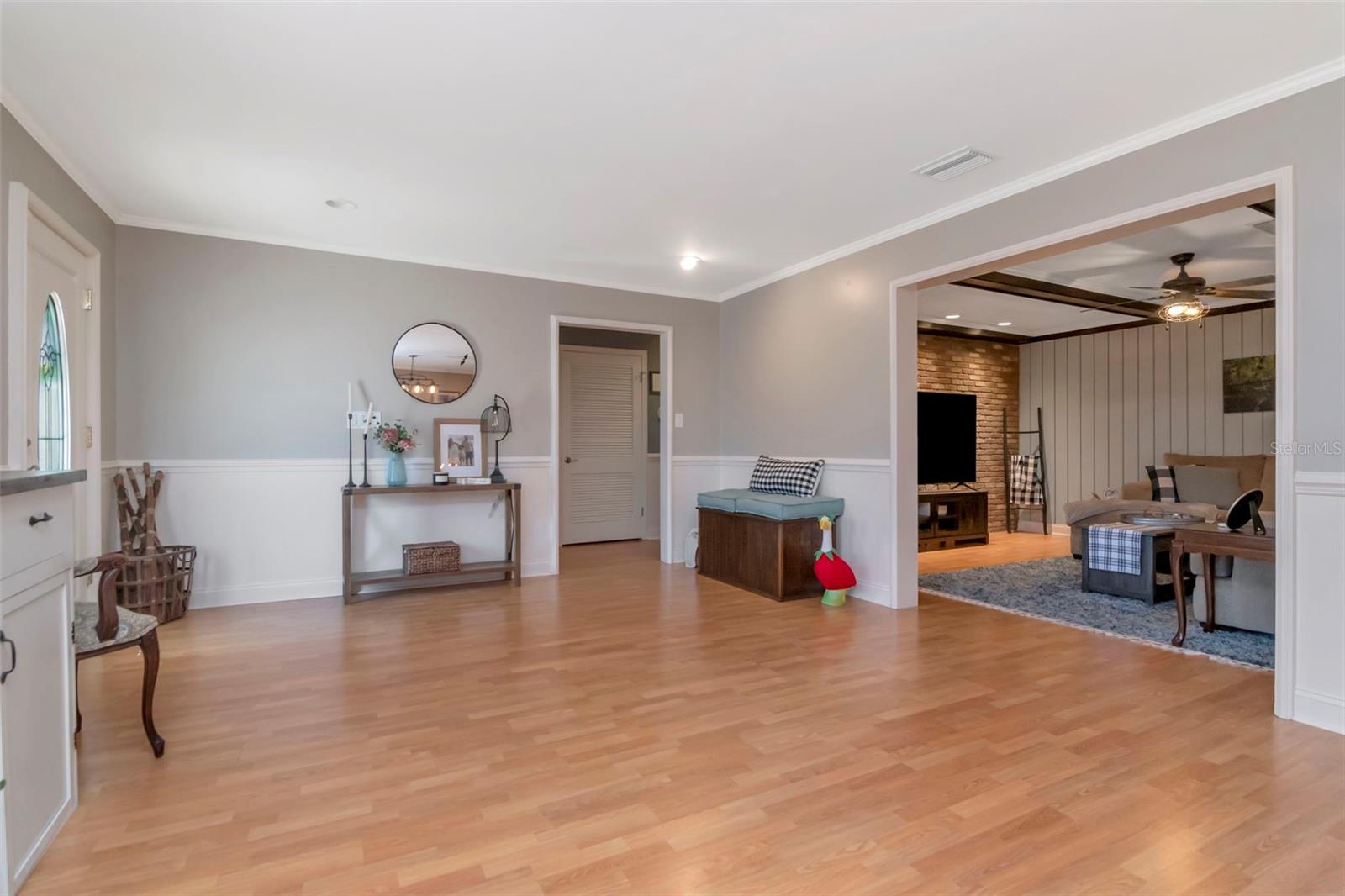 LAKESIDE TERRACE - Residential