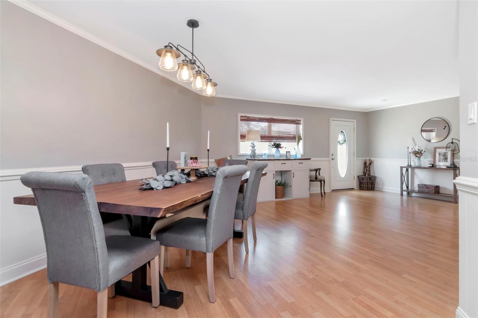 LAKESIDE TERRACE - Residential