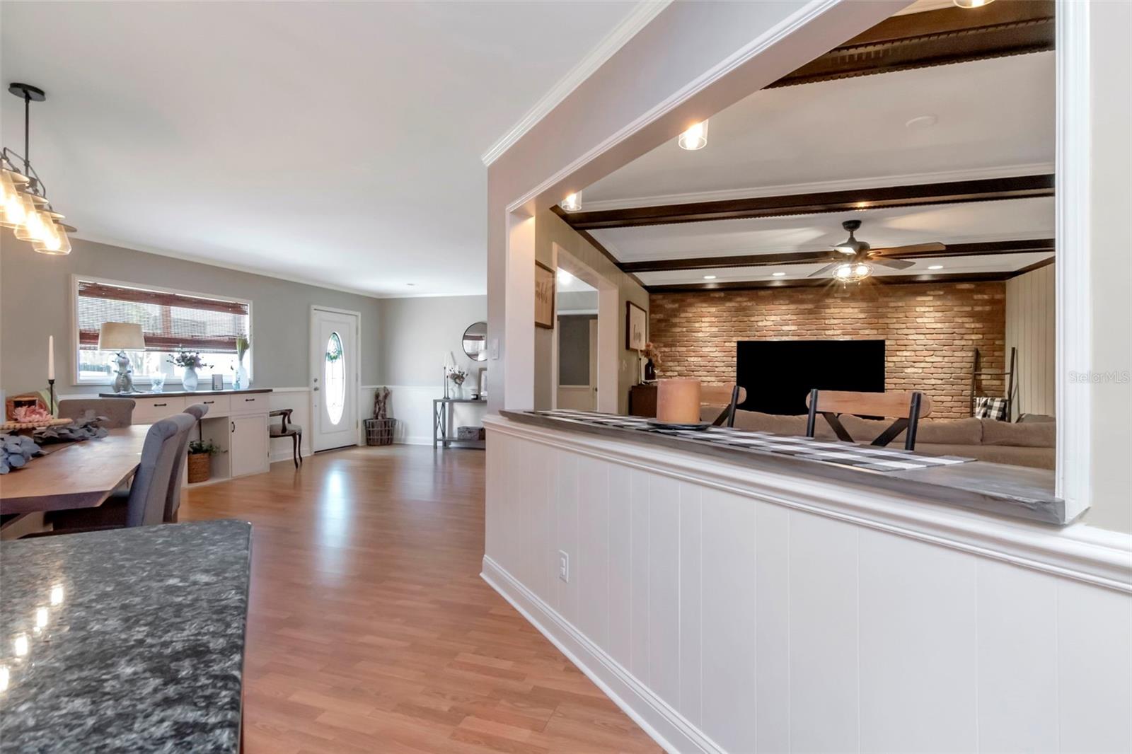 LAKESIDE TERRACE - Residential