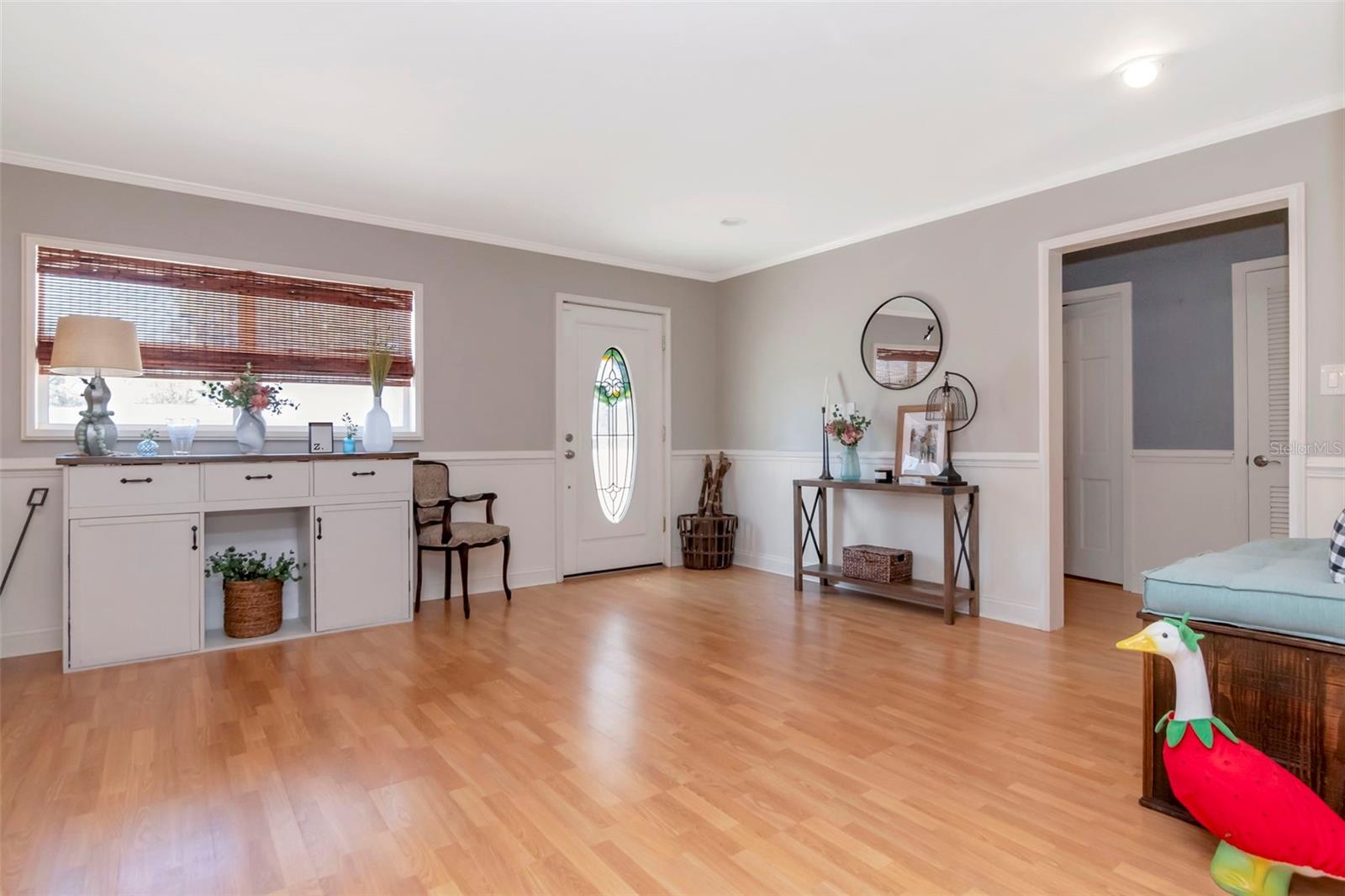 LAKESIDE TERRACE - Residential