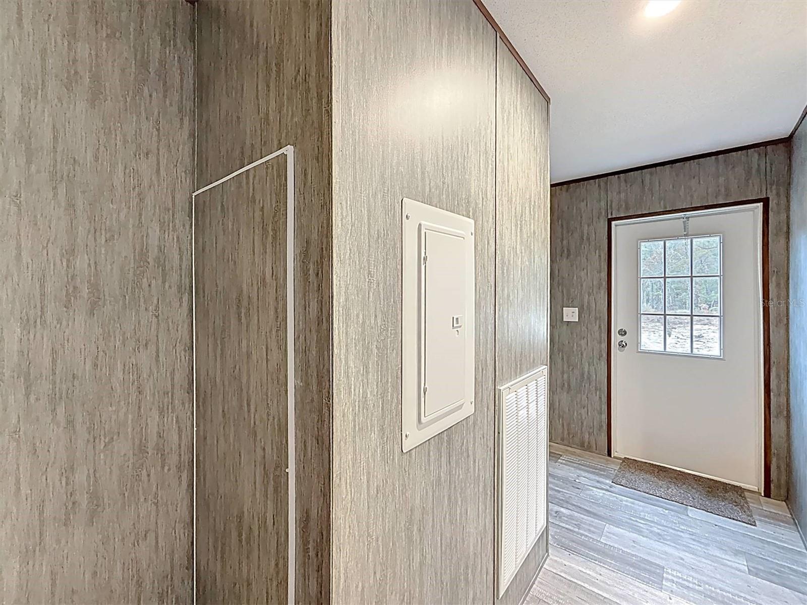 COOPER LAKE MANOR - Residential