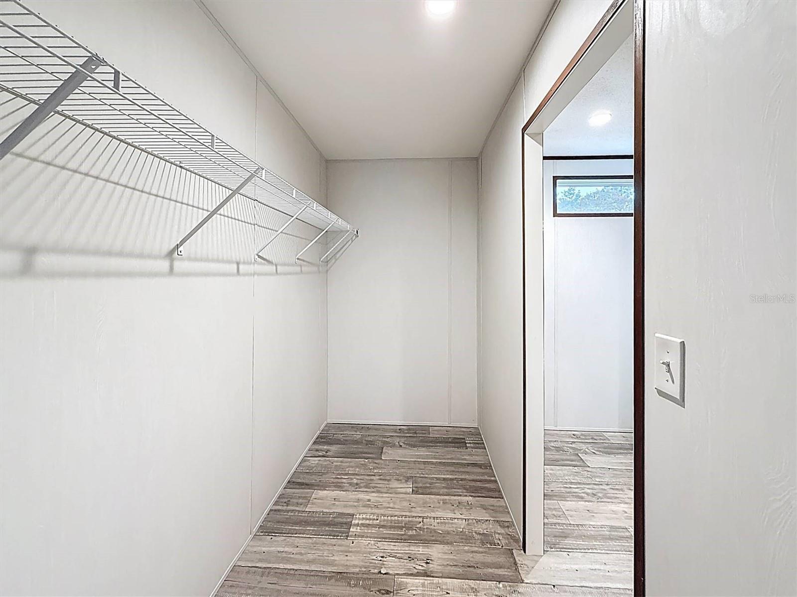 COOPER LAKE MANOR - Residential