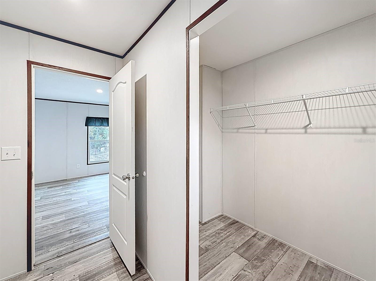 COOPER LAKE MANOR - Residential