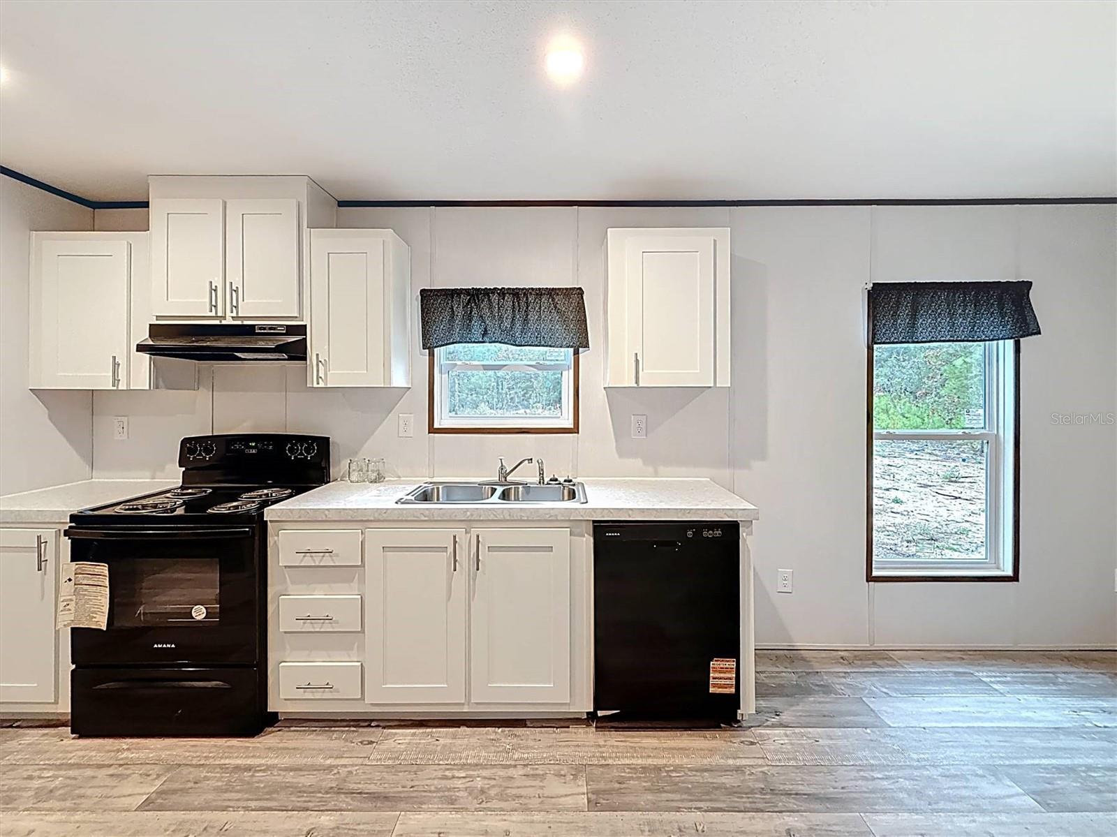 COOPER LAKE MANOR - Residential