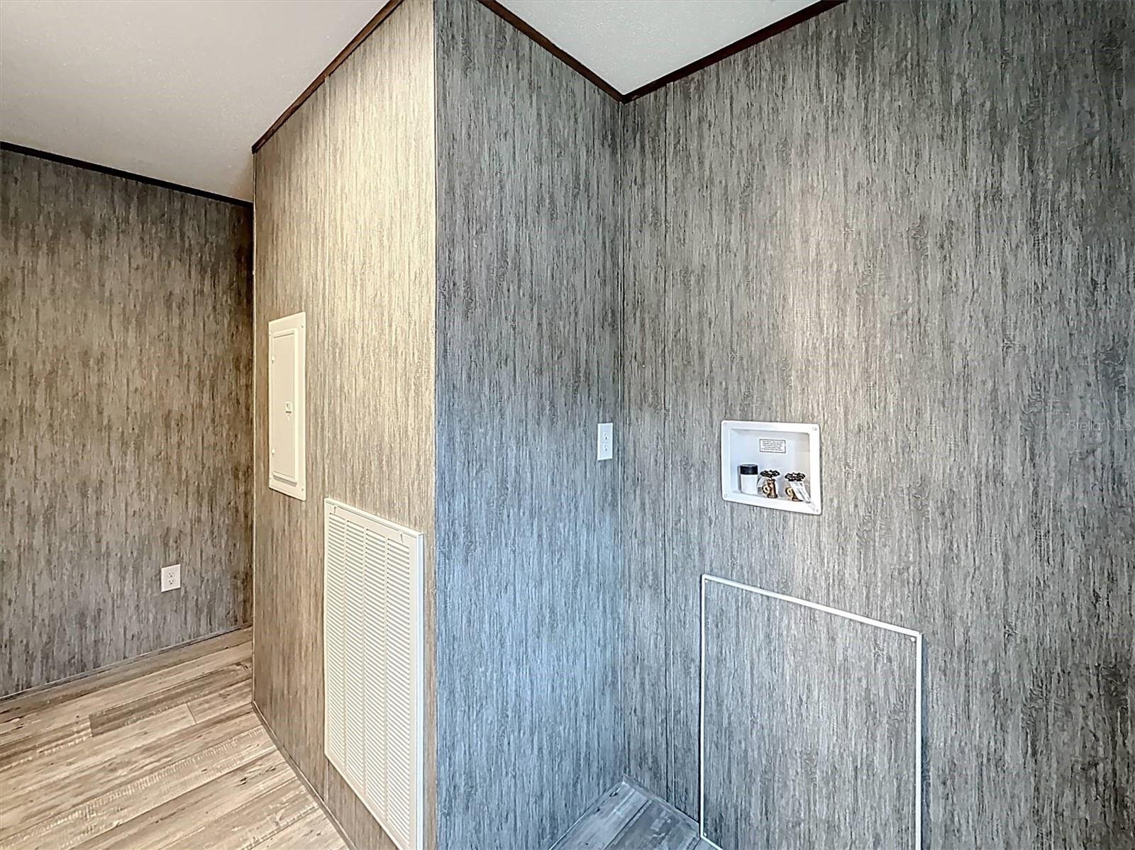 COOPER LAKE MANOR - Residential