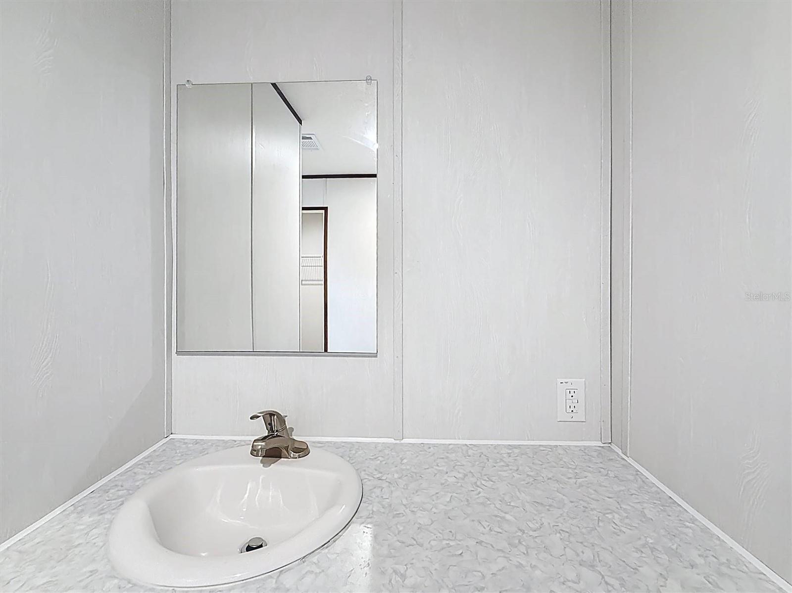 COOPER LAKE MANOR - Residential