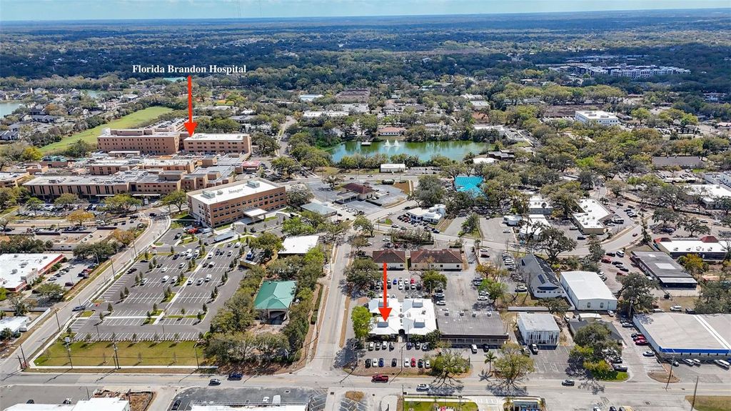 Photo of 413 Robertson St, Brandon, FL 33511 (MLS # TB8482423)