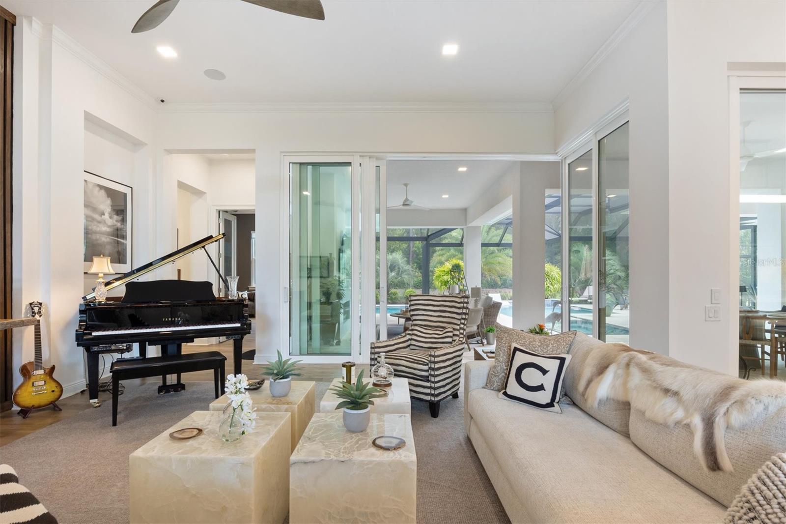 OAKMONT - Residential
