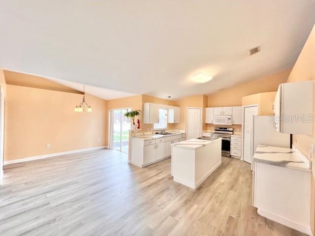 DELTONA LAKES UNIT 36 - Residential Lease