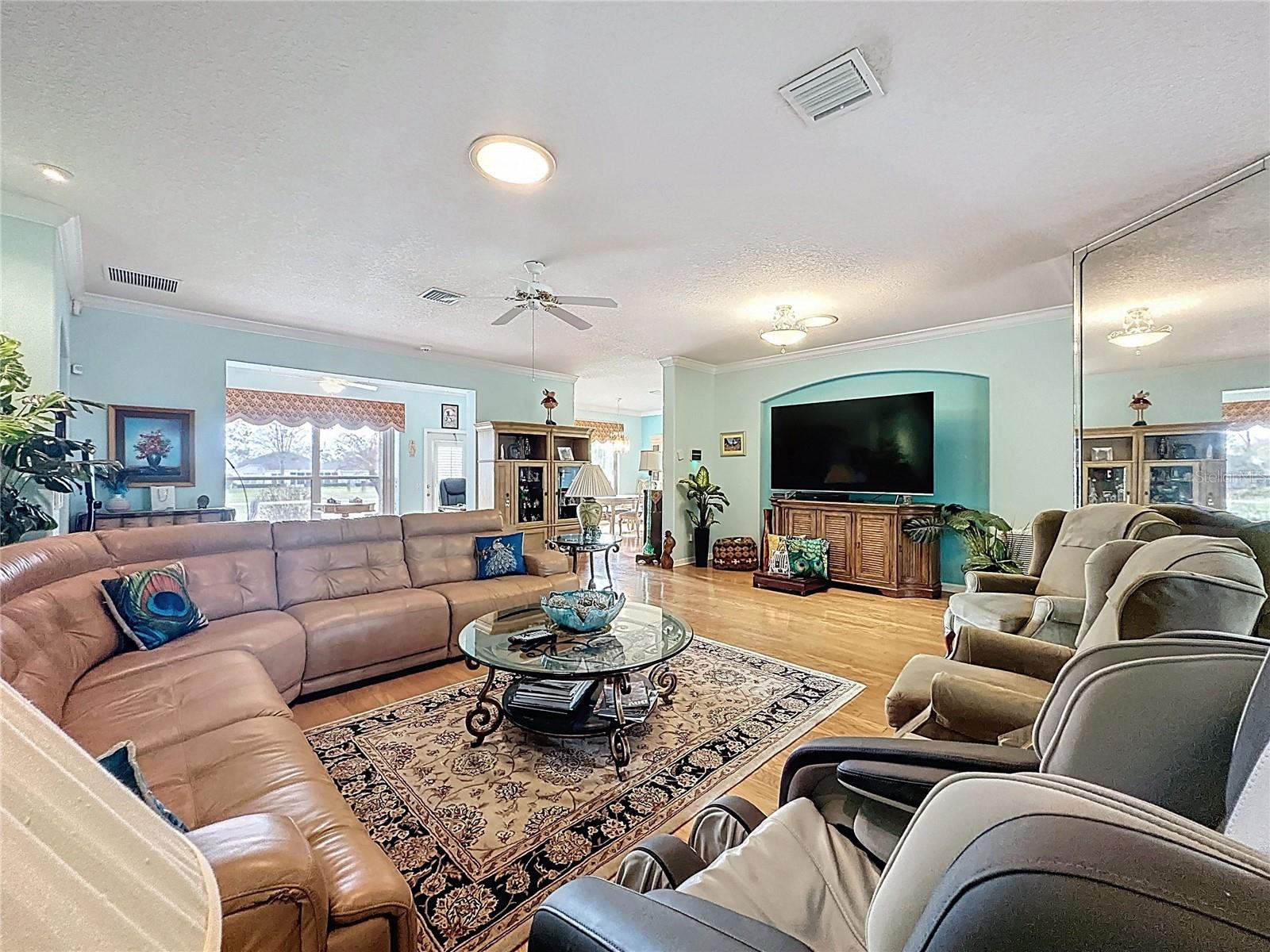 KINGS RIDGE - Residential