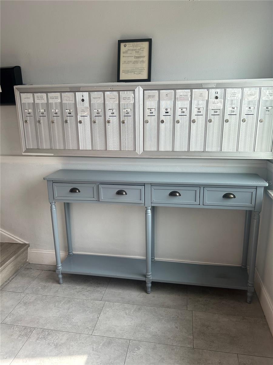 DREW GARDEN APTS - Residential Lease