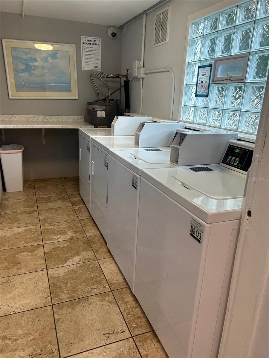 DREW GARDEN APTS - Residential Lease