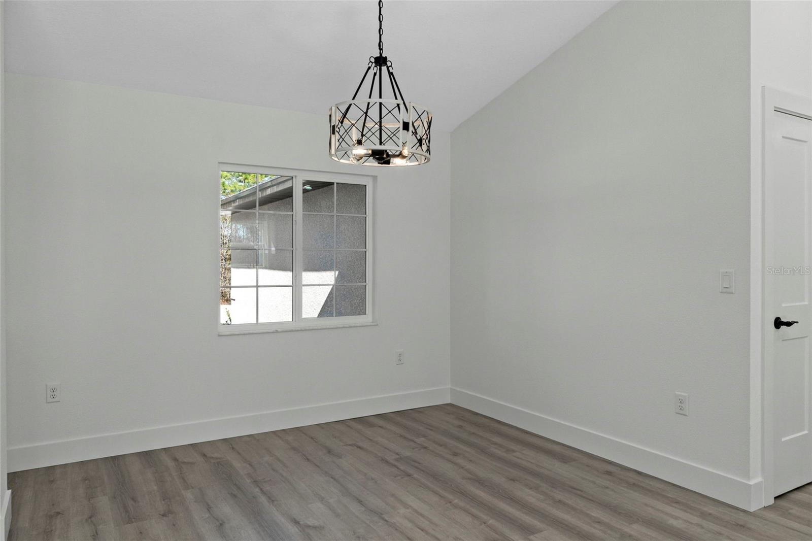 ROYAL HIGHLANDS - Residential